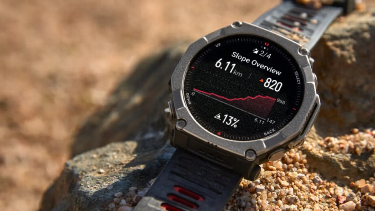 Jam Tangan Pintar Amazfit T-Rex Ultra 2 Meluncur, Usung Baterai 30 Hari dan Material Titanium