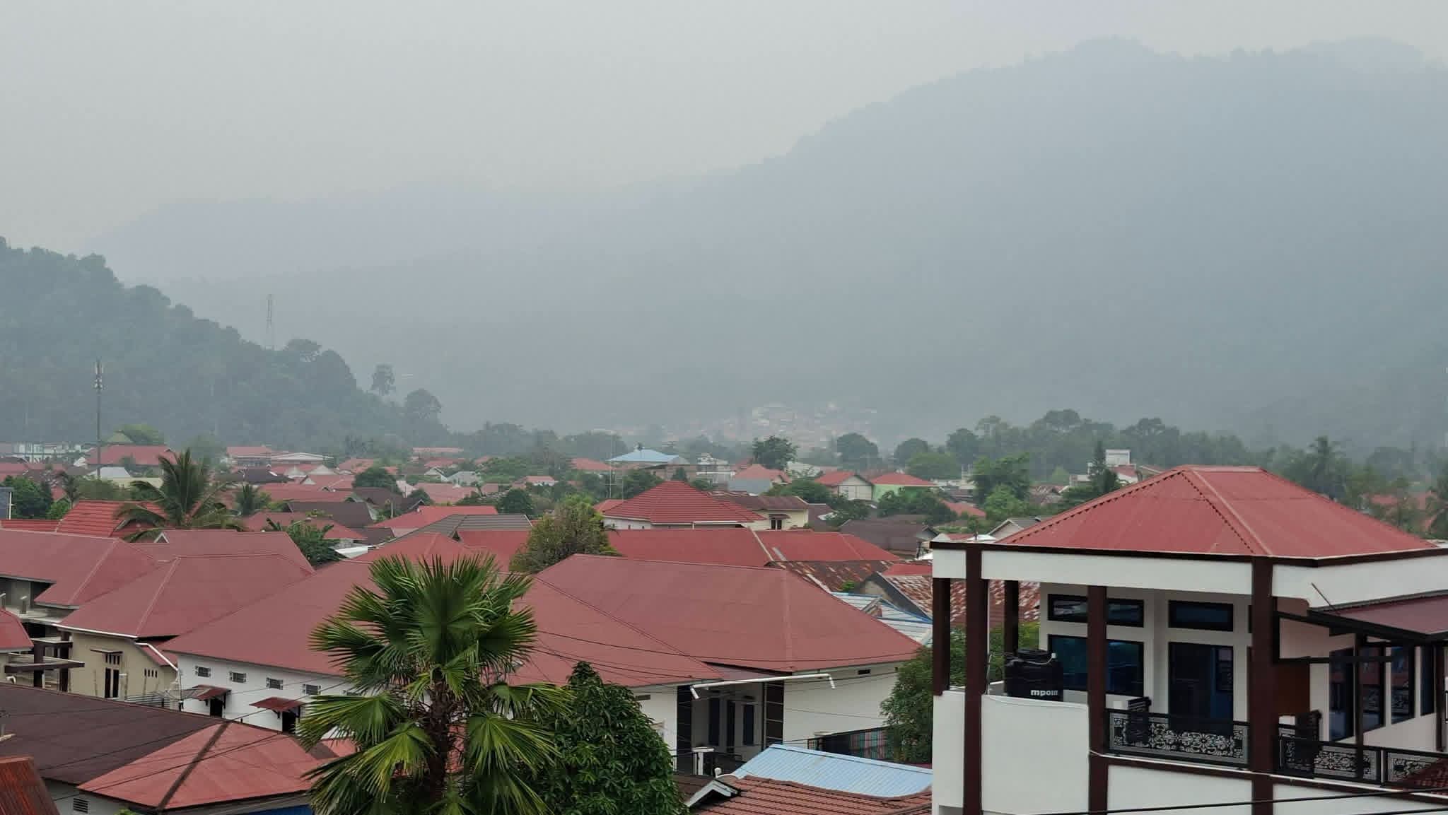 Kabut Asap Kepung Sumbar, BMKG Ungkap 2.300 Titik Panas di Sumsel dan Jambi
