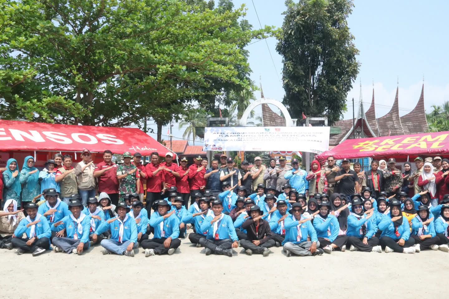Kampung Siaga Bencana Nagari Bayua Agam Dikukuhkan, Kemensos Salurkan Bantuan