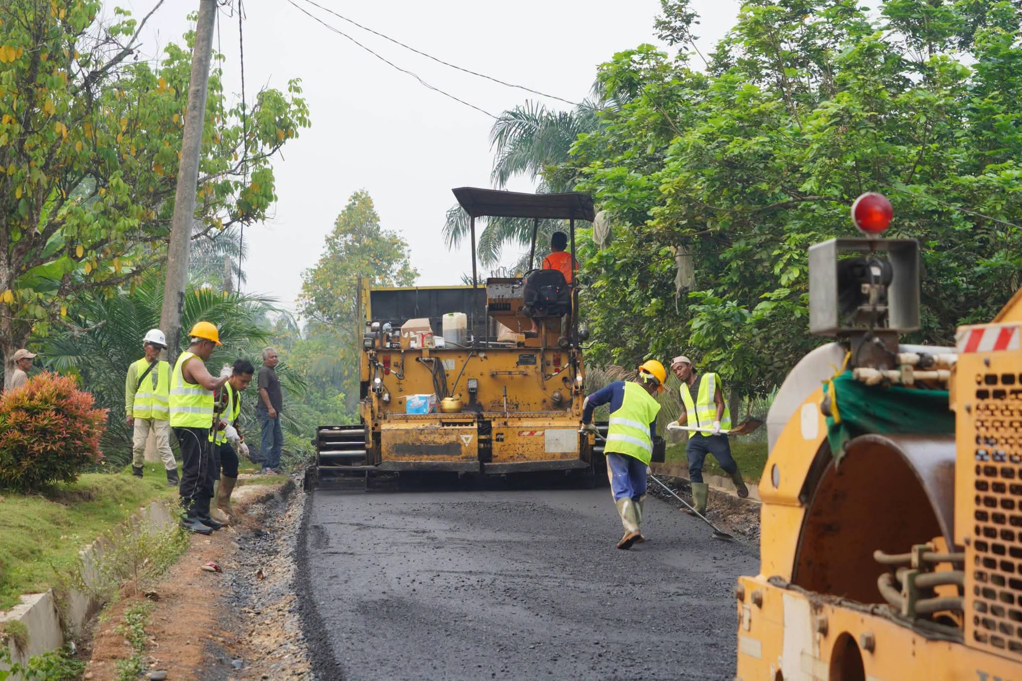 Setelah 43 Tahun, Jalan di Tarantang Dharmasraya Akhirnya Diaspal