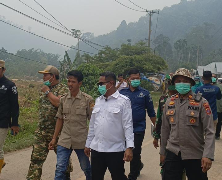 Wabup Risnaldi Tinjau Sako Tapan, 10 Rumah Rusak Berat hingga Hilang Tertimbun