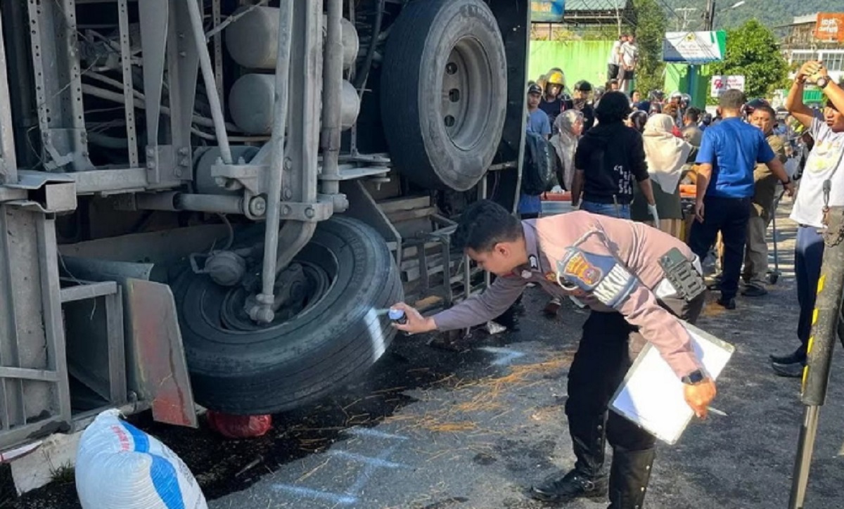 Polda Sumbar Lakukan Tes Urine Sopir dan Kernet Bus ALS