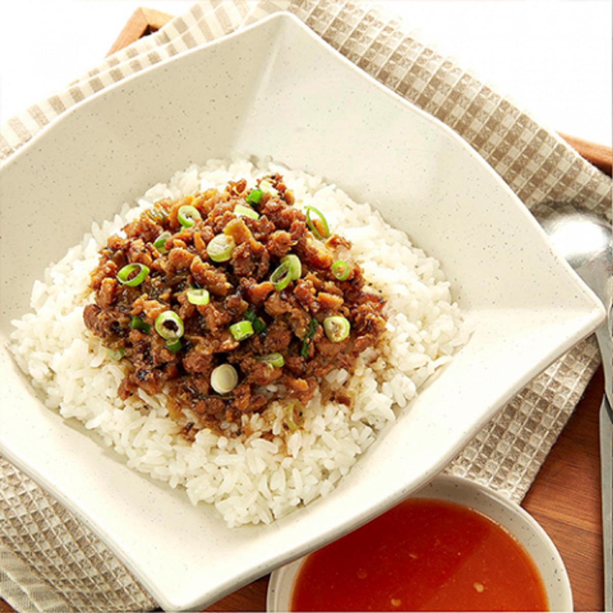 GEBYAR AKHIR TAHUN! Cuma Rp9.900, Nikmati Nasi Ayam Lada Cha Cha Bakmi GM Pakai QRIS Bank Saqu