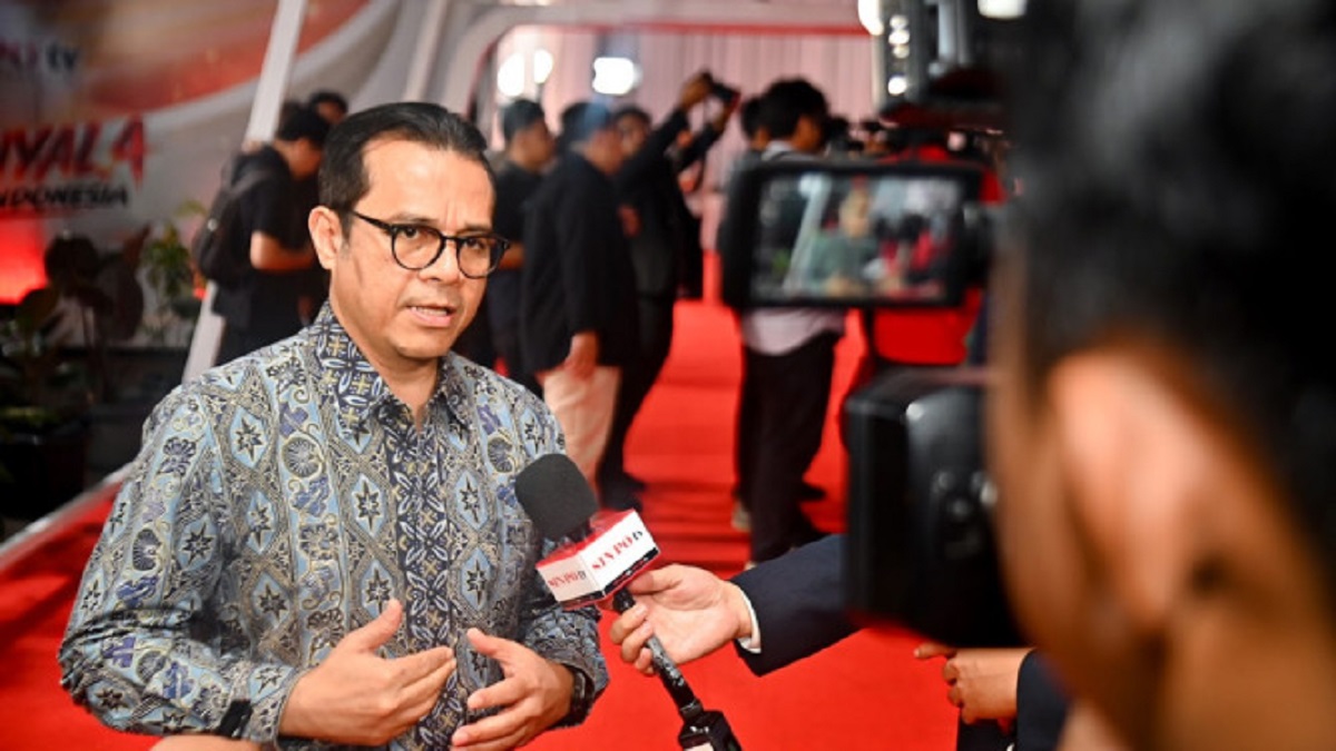 Gempuran Hoaks Marak di Medsos, Wamenkomdigi Dorong Media Jadi Penjernih Informasi