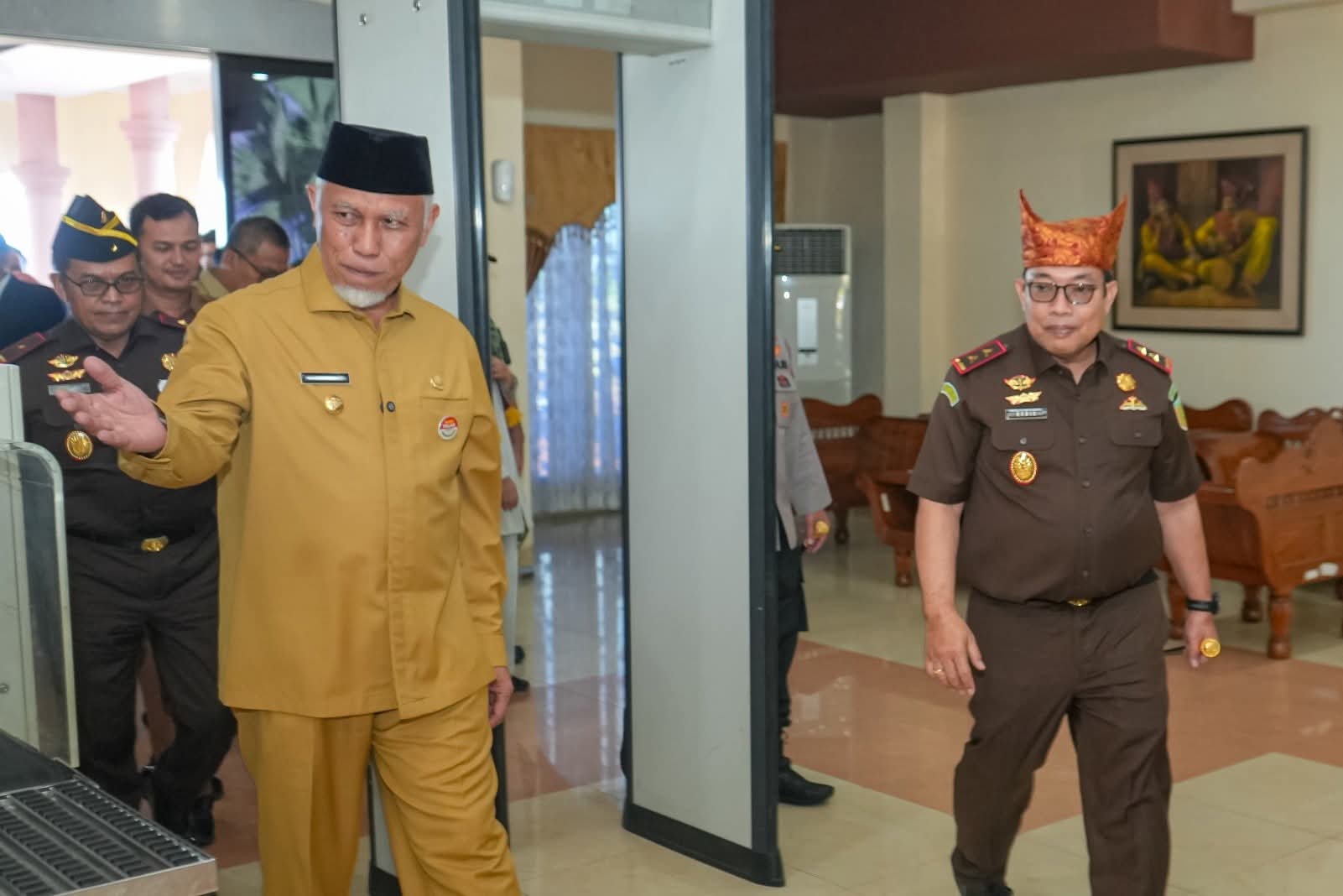 Gubernur Mahyeldi Sambut Kedatangan Kajati Sumbar yang Baru, Dedie Tri Hariyadi