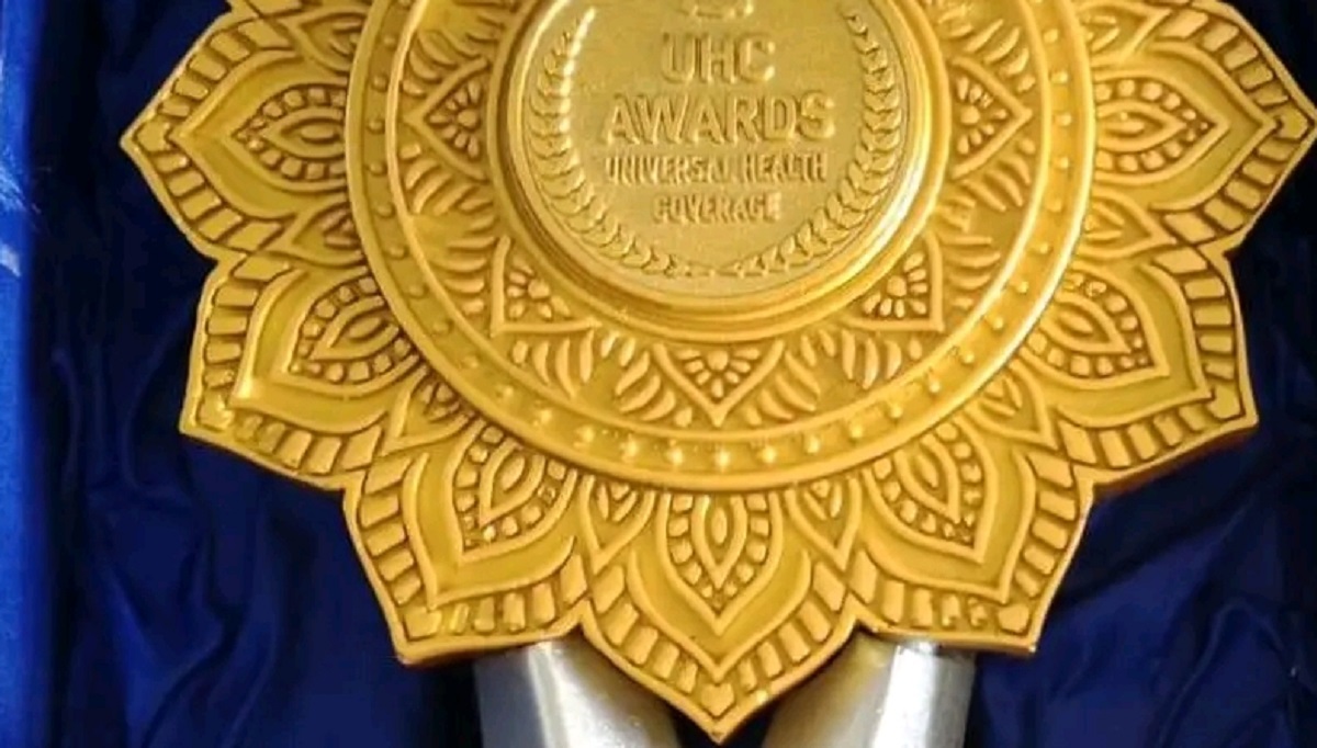 Prestasi Awal 2026, Kota Padang Sabet Penghargaan UHC atas Jaminan Kesehatan Warga