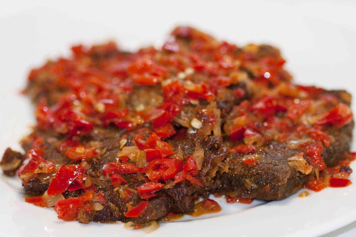 Dendeng Batokok, Kuliner Minang Legendaris yang Pedas dan Menggoda: Yuk Coba Resep Aslinya!