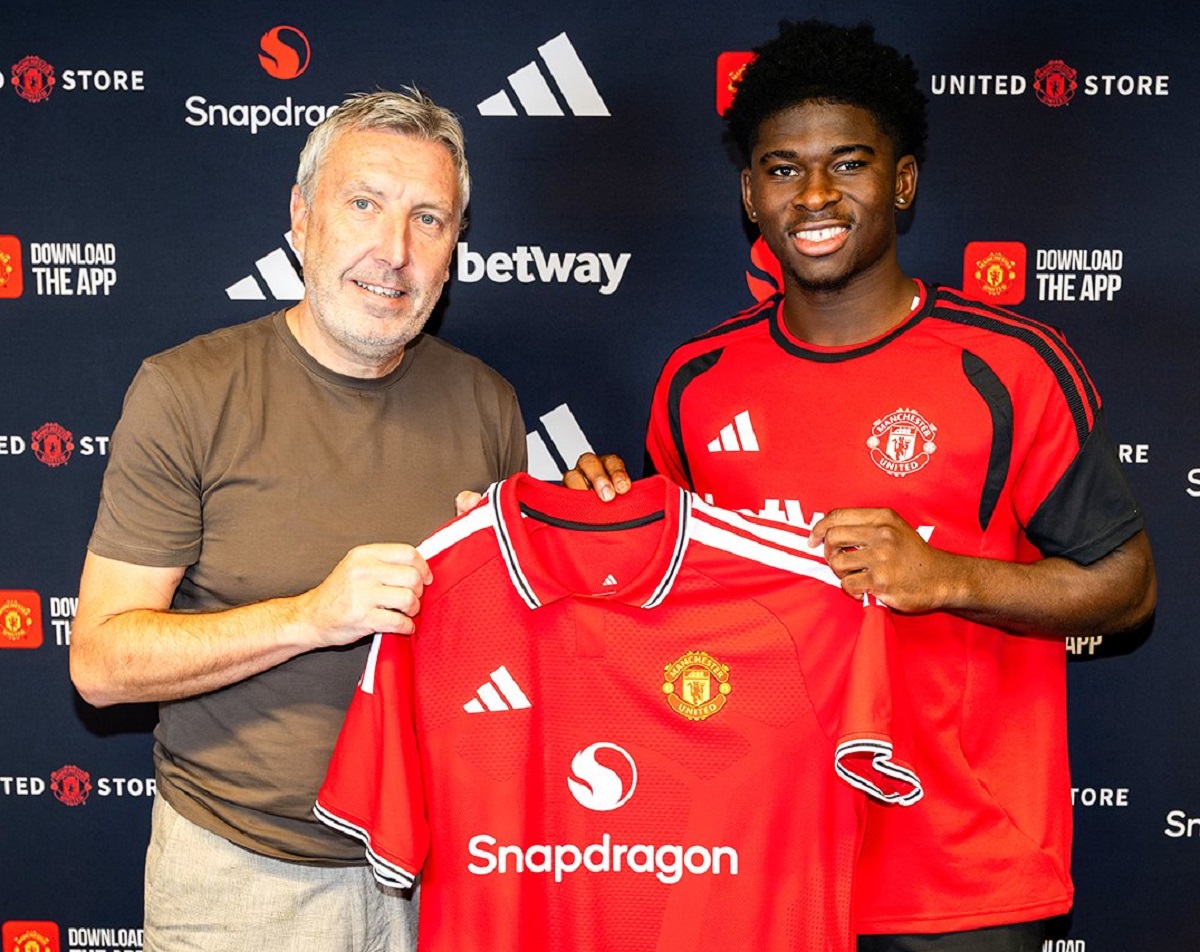 Batal Debut Cepat di MU, Gelandang Rp1,6 Triliun Carlos Baleba Masuk Ruang Perawatan
