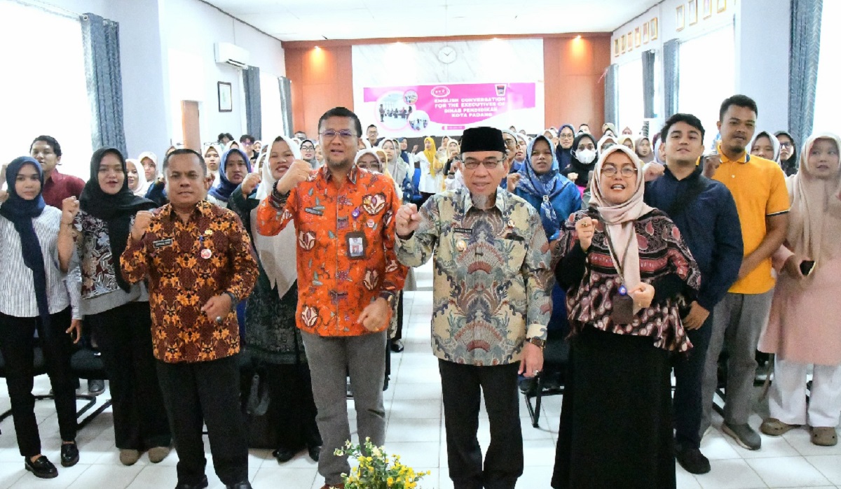 Kejar Target Zero ATS 2029, Pemkot Padang Latih Ratusan Operator Kelurahan