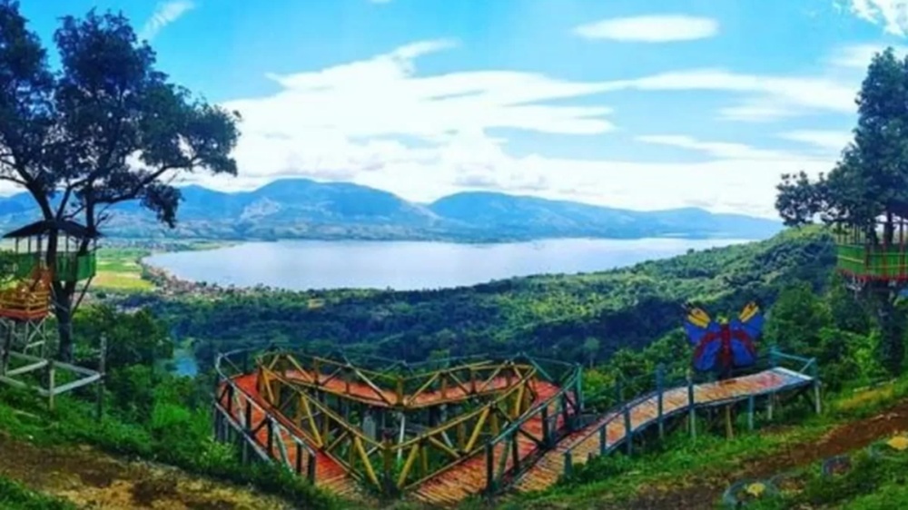 Puncak Gobah, Negeri di Atas Awan dengan Panorama Terbaik di Sumbar