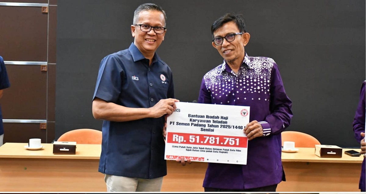 Semen Padang Berangkatkan 48 Karyawan dan Pensiunan untuk Menunaikan Ibadah Haji