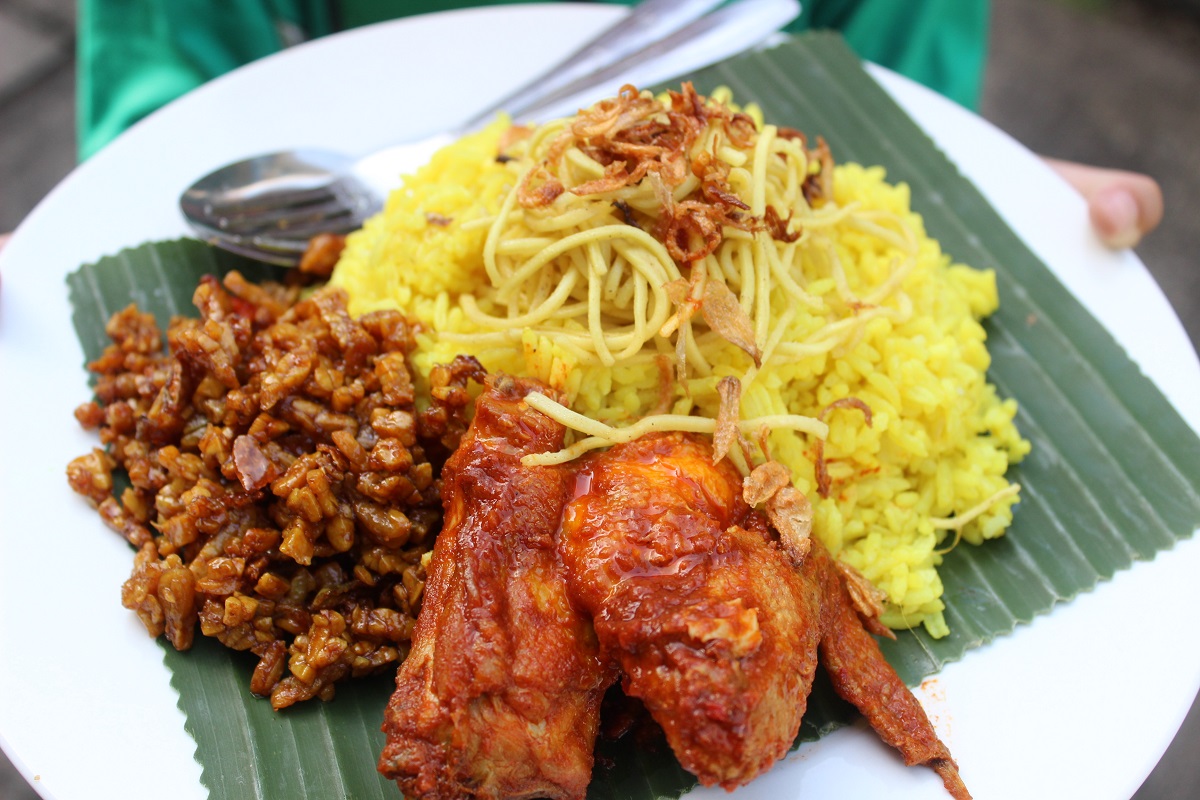 Resep Nasi Kuning, Sajian Istimewa untuk Keluarga di Rumah