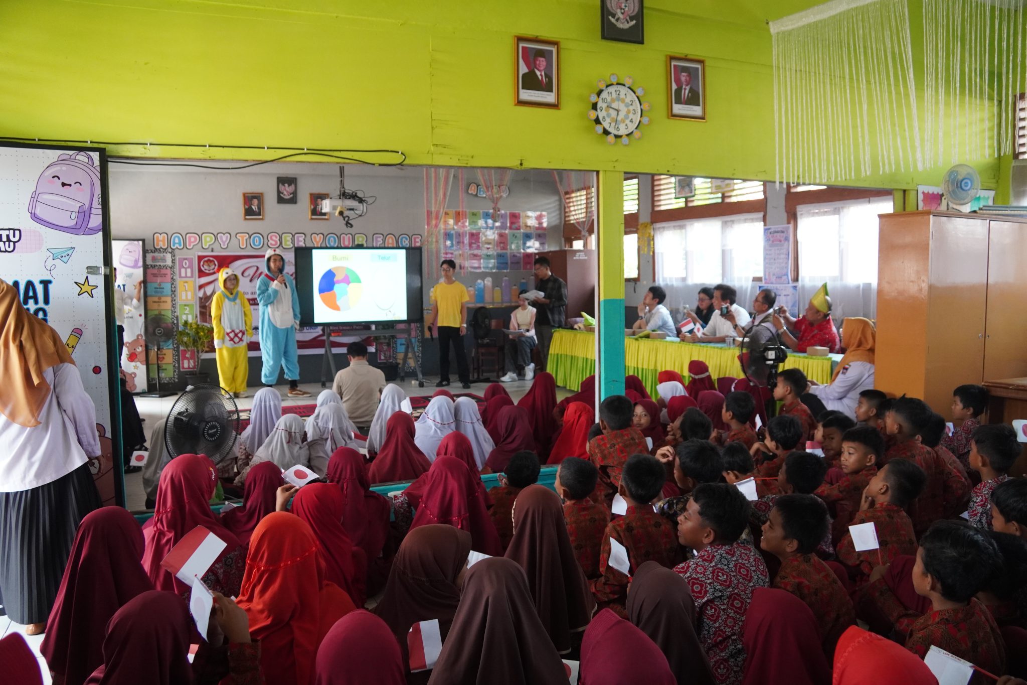 UNP Gandeng Kampus Jepang Edukasi Mitigasi Gempa dan Tsunami Siswa SD Padang