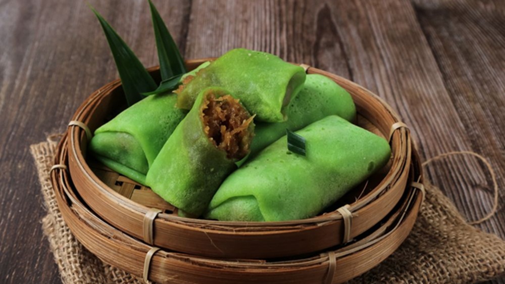 Mau Bikin Kulit Dadar Gulung Anti Sobek dan Lengket? Ikuti Tips Ini