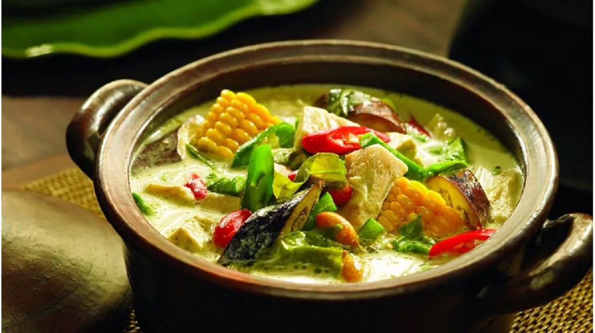 Sayur Lodeh, Hidangan Nusantara Gurih Santan yang Tak Lekang oleh Waktu