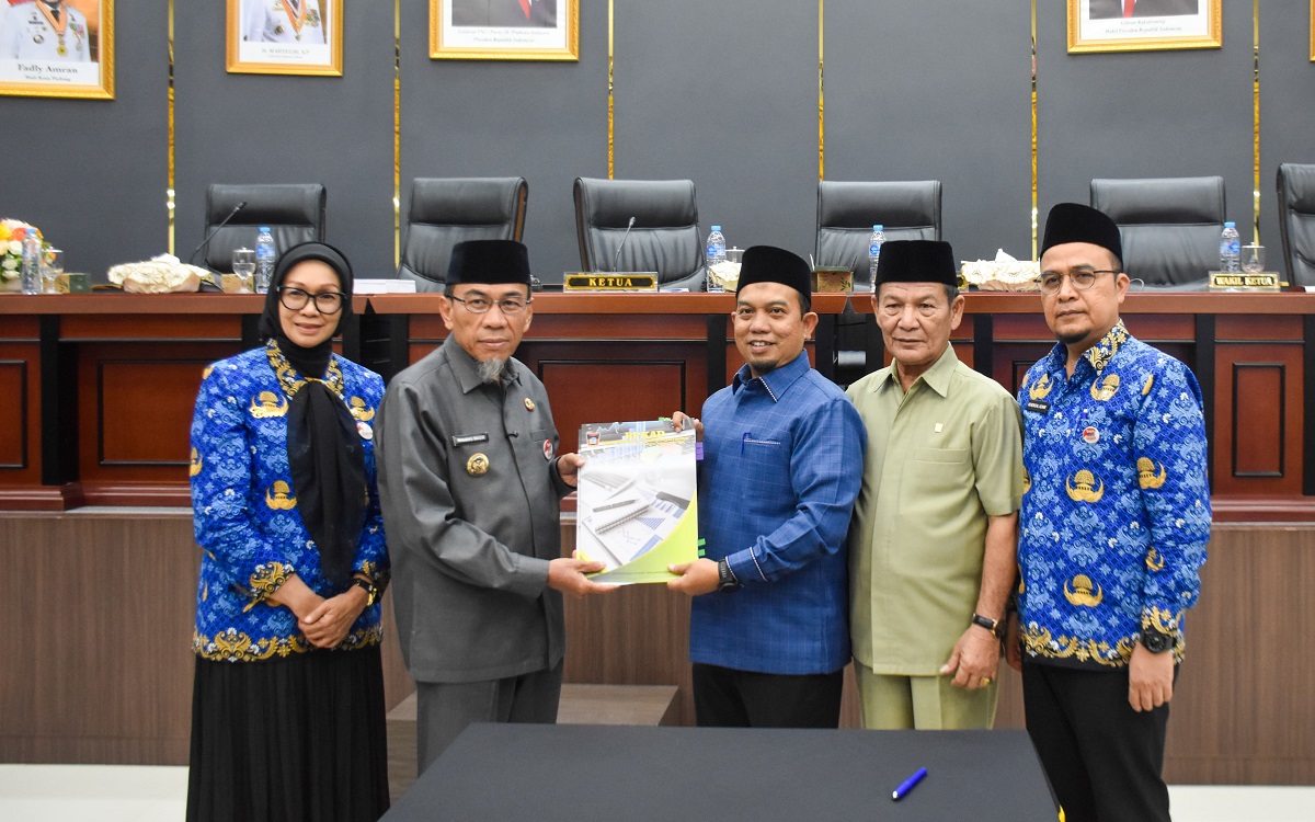 DPRD Padang Setujui P-APBD 2026, Pemkot Bidik Pendapatan Rp2,6 Triliun di 2027