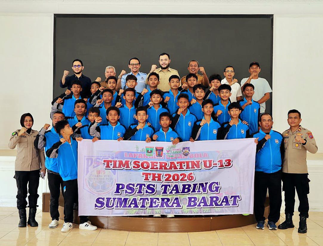 Wali Kota Padang Fadly Amran Lepas Tim PSTS Tabing U-13 Menuju Putaran Nasional Piala Soeratin 2026