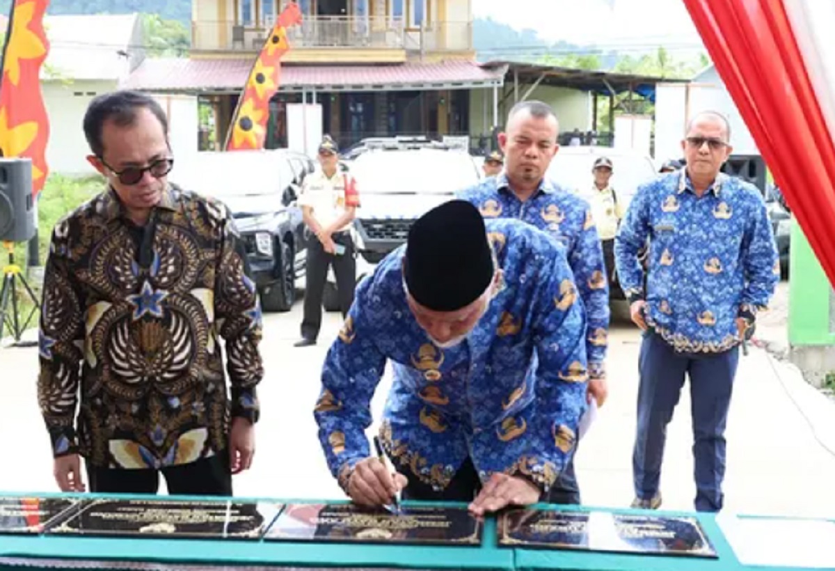 Gubernur Mahyeldi Resmikan 5 Jembatan Strategis Senilai Rp30 Miliar di Sumbar