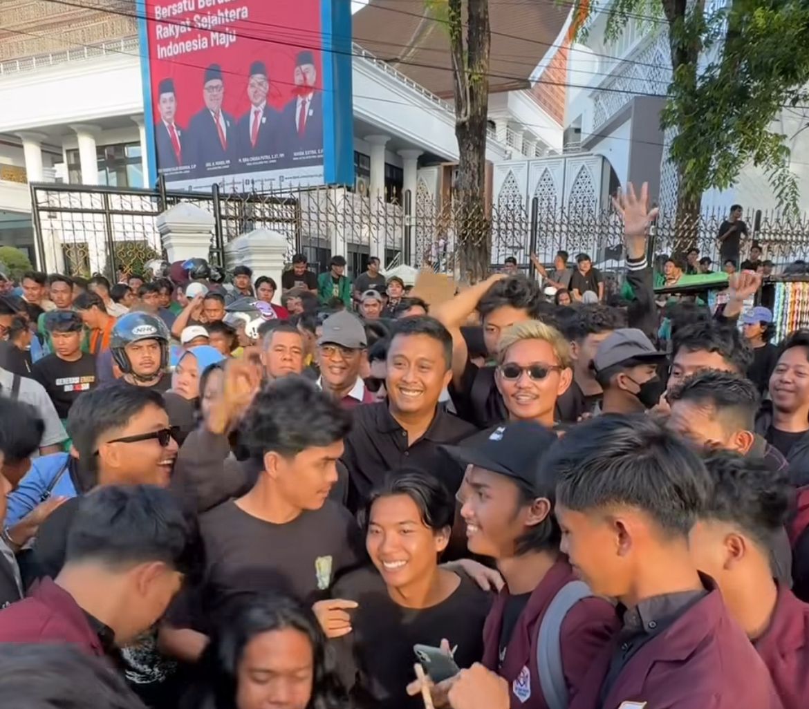 Aksi BEM se-Sumbar di DPRD Berlangsung Tertib, Pemprov Akui Banyak Kekurangan