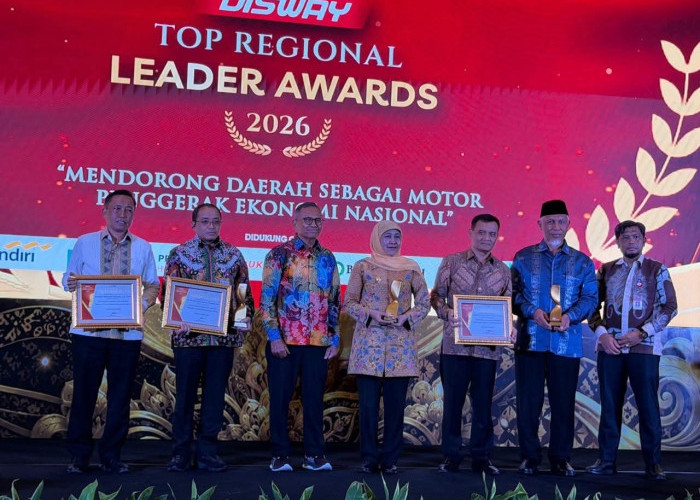 Mahyeldi Raih Penghargaan Nasional atas Pengembangan Ekonomi Umat dan Budaya Halal di Sumbar