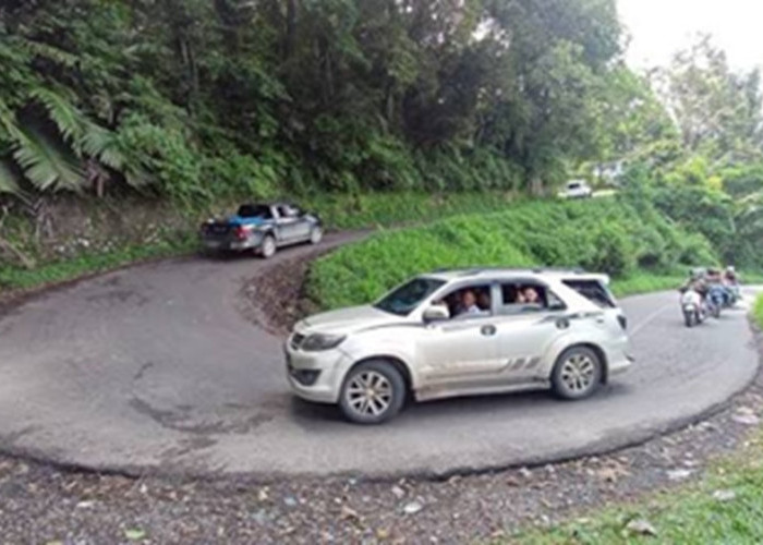 Kementerian PU Kaji Pembangunan Trase Baru Jalan Kelok 44 Agam untuk Solusi Longsor