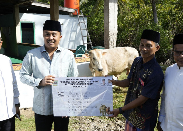 Rayakan Iduladha, Wagub Sumbar Sambangi Warga Kampung Sungai Nyalo