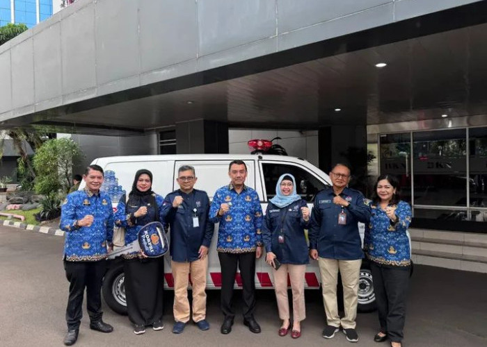 KORPRI Nasional Serahkan Bantuan Ambulans untuk Pemkab Agam di Kantor BKN Jakarta