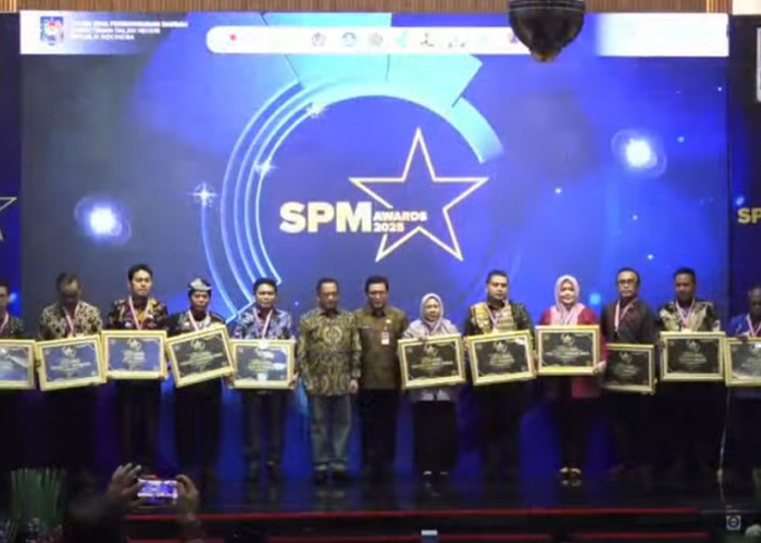 Sumatera Barat Raih Penghargaan Daerah Berkinerja Terbaik dalam Standar Pelayanan Minimal 2025