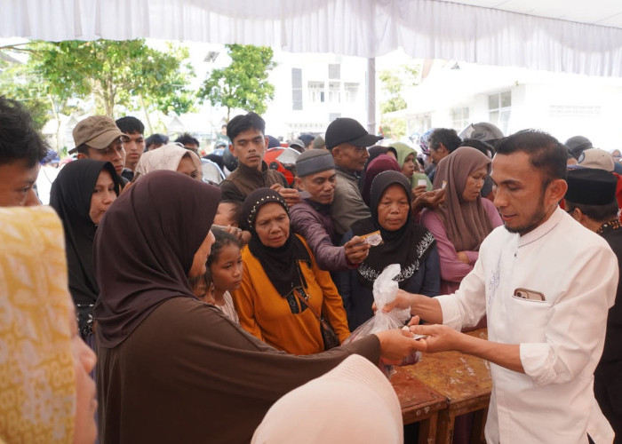 1.170 Kupon Daging Kurban Dibagikan di Padang Panjang, Warga Terdampak Bencana Diprioritaskan