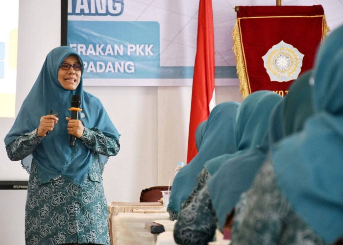 Bimtek TP-PKK Padang Dorong Profesionalisme Kader, Sekretaris TP-PKK Sumbar Beri Apresiasi