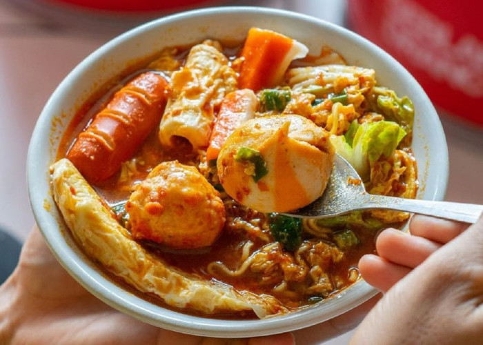 Lagi Viral! Ini Resep Seblak Rumahan Pedas Gurih yang Bikin Ketagihan