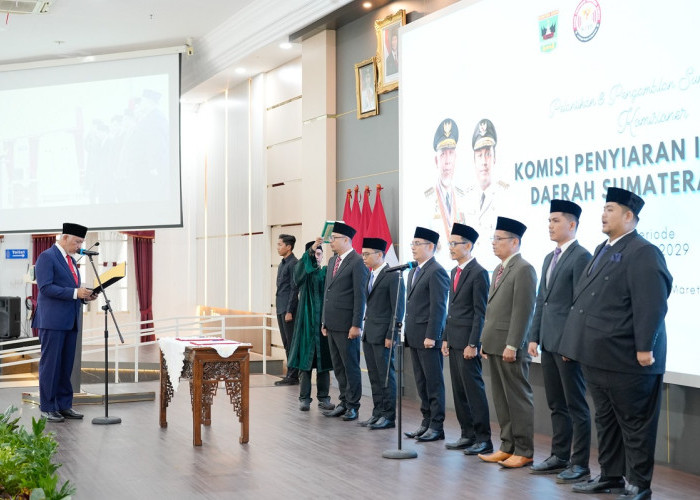 Lantik Komisioner KPID Baru, Gubernur Sumbar: Penyiaran Harus Mencerdaskan, Bukan Menyesatkan