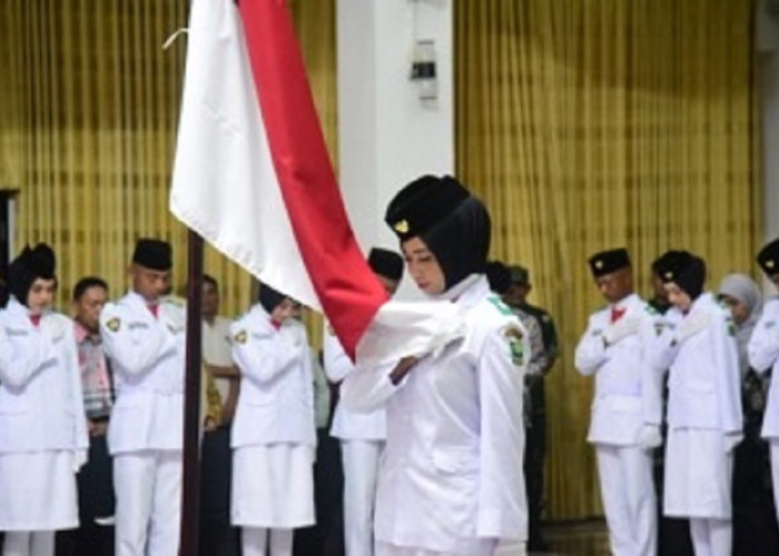Bupati Kukuhkan 34 Paskibraka Padang Pariaman, Generasi Muda Siap Jalankan Tugas Mulia