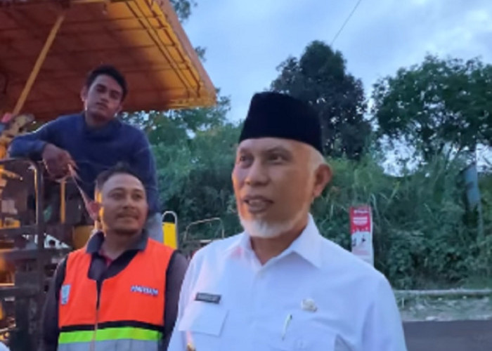 Gubernur Mahyeldi Tinjau Perbaikan Jalan Manggopoh–Padang Luar di Agam