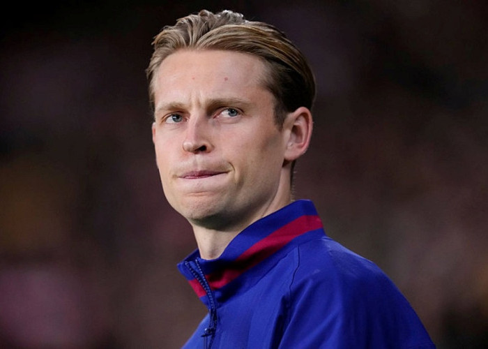 Frenkie de Jong Dipastikan Absen di Awal Musim, Barcelona Buru Pengganti?