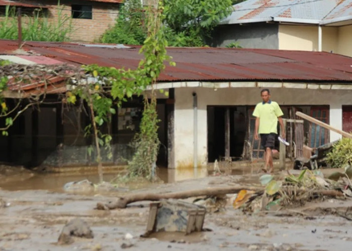 Ini Penyebab Sungai Ngarai Sianok Bukittinggi Mendadak Meluap Rendam Rumah Warga