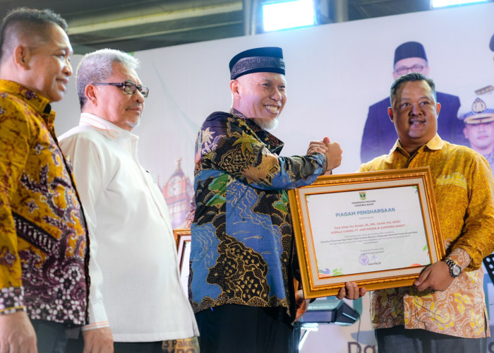 Meriah! Ribuan Warga Padati Kantor Gubernur Sumbar Rayakan Gebyar Pajak Provinsi Sumbar 202