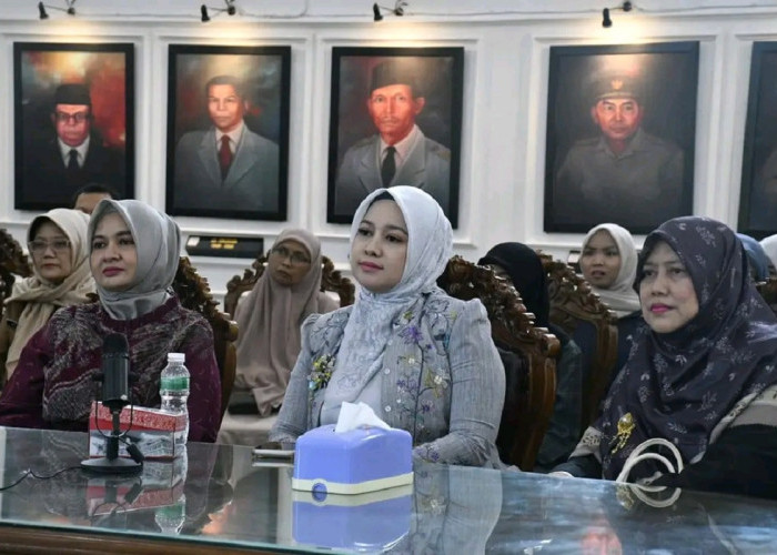 Pemkot Padang Bekali 12 Anak Putus Sekolah Keterampilan Membatik Lewat Program PKW