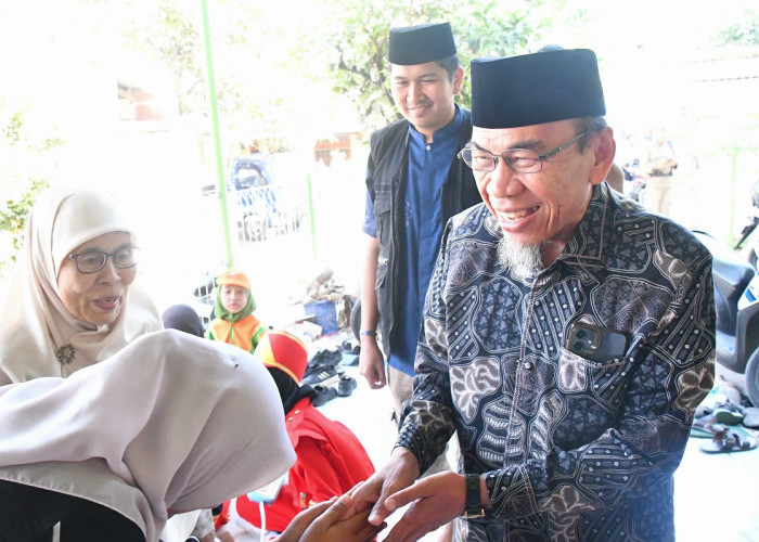 Perkuat Akhlak Generasi Muda, Wawako Padang Maigus Nasir Tutup Khatam Al-Qur'an di Indarung