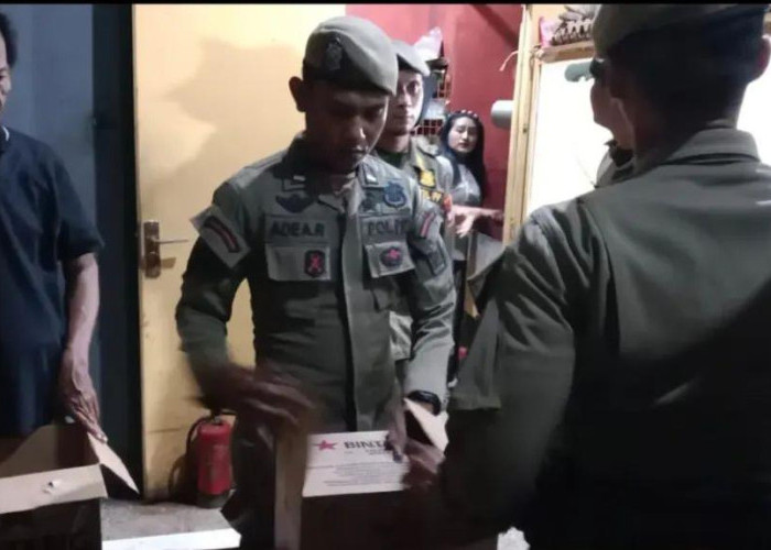Diduga Gunakan Surat Izin Palsu, Minuman Beralkohol di Atom Center Disita Pol PP Padang