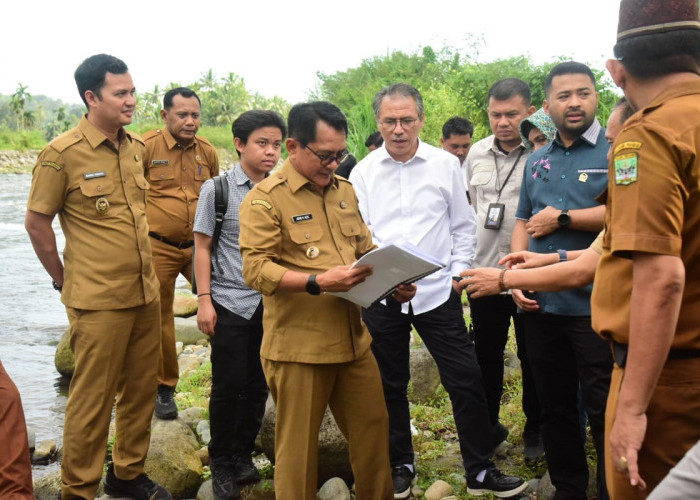Bupati Padang Pariaman dan DPR RI Bahas Infrastruktur Strategis di Sumatera Barat