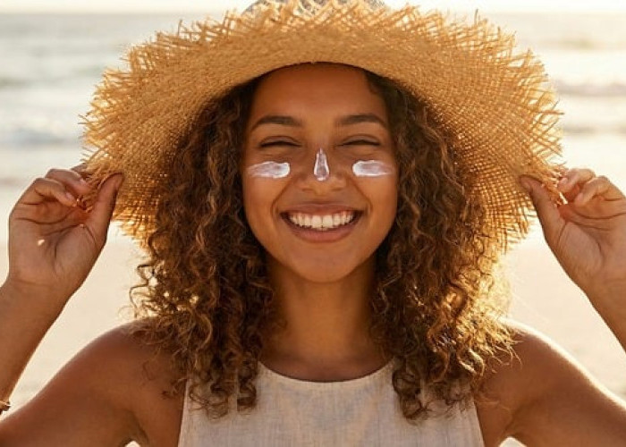 Anti Ketarik dan Bikin Abu-Abu! 9 Sunscreen Terbaik untuk Kulit Kering di 2026