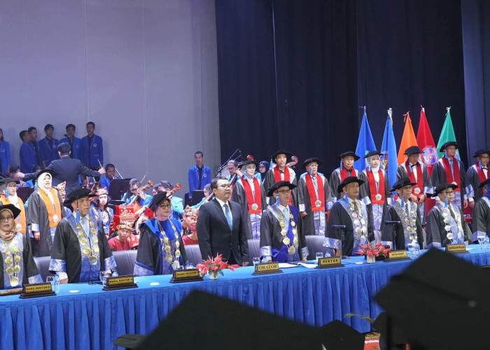 441 Wisudawan ISI Dikukuhkan, Pemko Padang Panjang Dorong Lulusan Terus Berkarya dan Berinovasi
