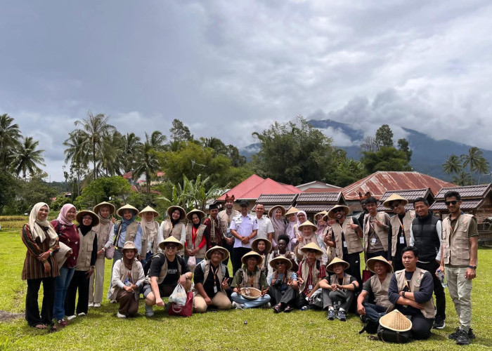 Summer Course Internasional Unand, Desa Wisata Kubu Gadang Jadi Labor Lapangan Peserta Asing