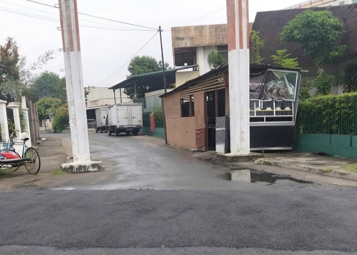 Atasi Jalan Rusak, Dinas PUPR Kota Padang Lakukan Penambalan di Kampung Jao Dala