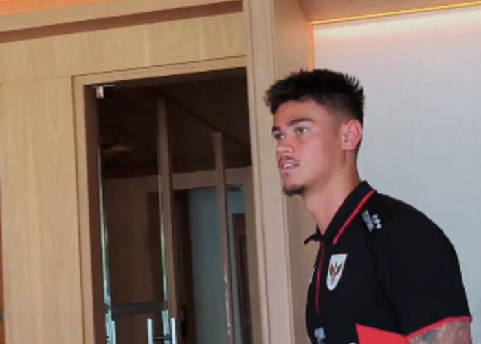 Mees Hilgers Tiba di Bali, Siap Tempur Bersama Timnas Indonesia Jelang Kualifikasi
