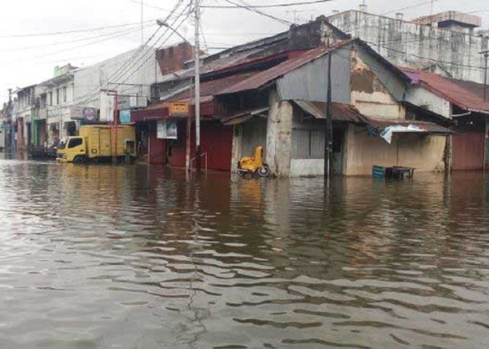 Pemko Padang Siapkan Pengerukan Sungai Pampangan, Solusi Jangka Panjang Banjir Lubuk Begalung