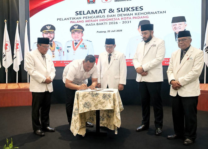PMI Pasbar dan Padang Sediakan Ambulans Gratis untuk Pasien Rujukan