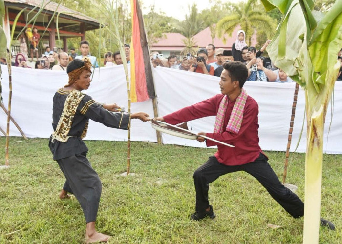 Manabang Batang Pisang Tabuik 2026 Tampil Berbeda, Basalisiah Tetap Jadi Daya Tarik Utama