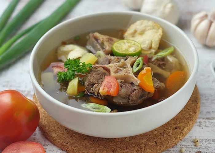 Cara Membuat Sop Buntut Istimewa yang Empuk dan Bebas Lemak